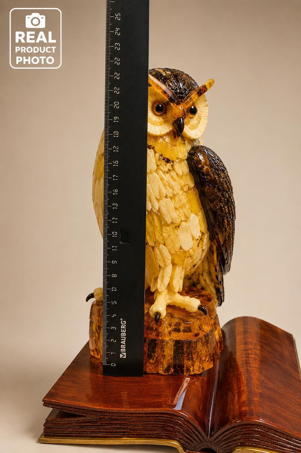 Baltic Amber Owl Sculpture – Luxury Executive Desk Decor in Natural Amber & Wood – Collector Piece